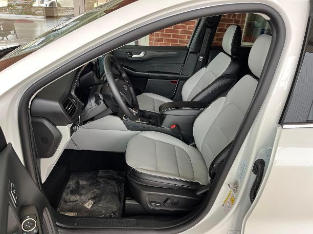 2026 Ford Escape Platinum AWD