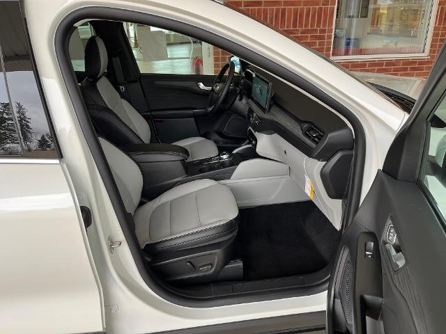 2026 Ford Escape Platinum AWD