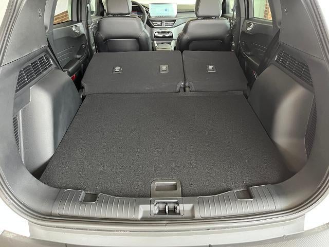 2026 Ford Escape Platinum AWD