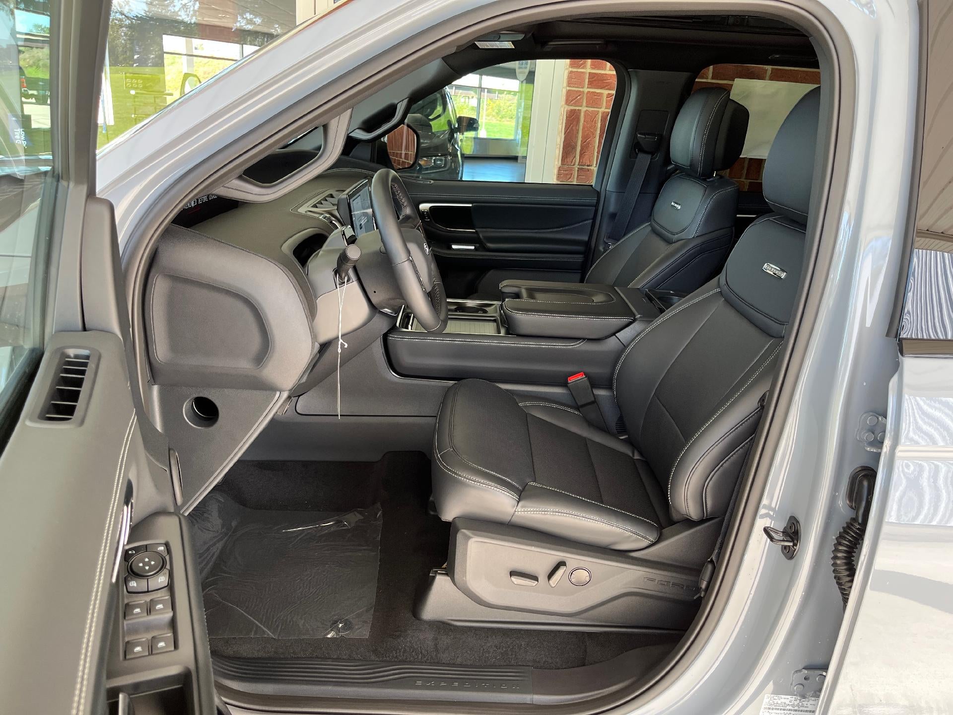 2027 Ford Expedition Max Platinum 4x4