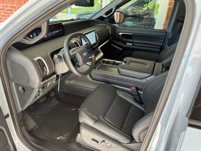 2027 Ford Expedition Max Platinum 4x4