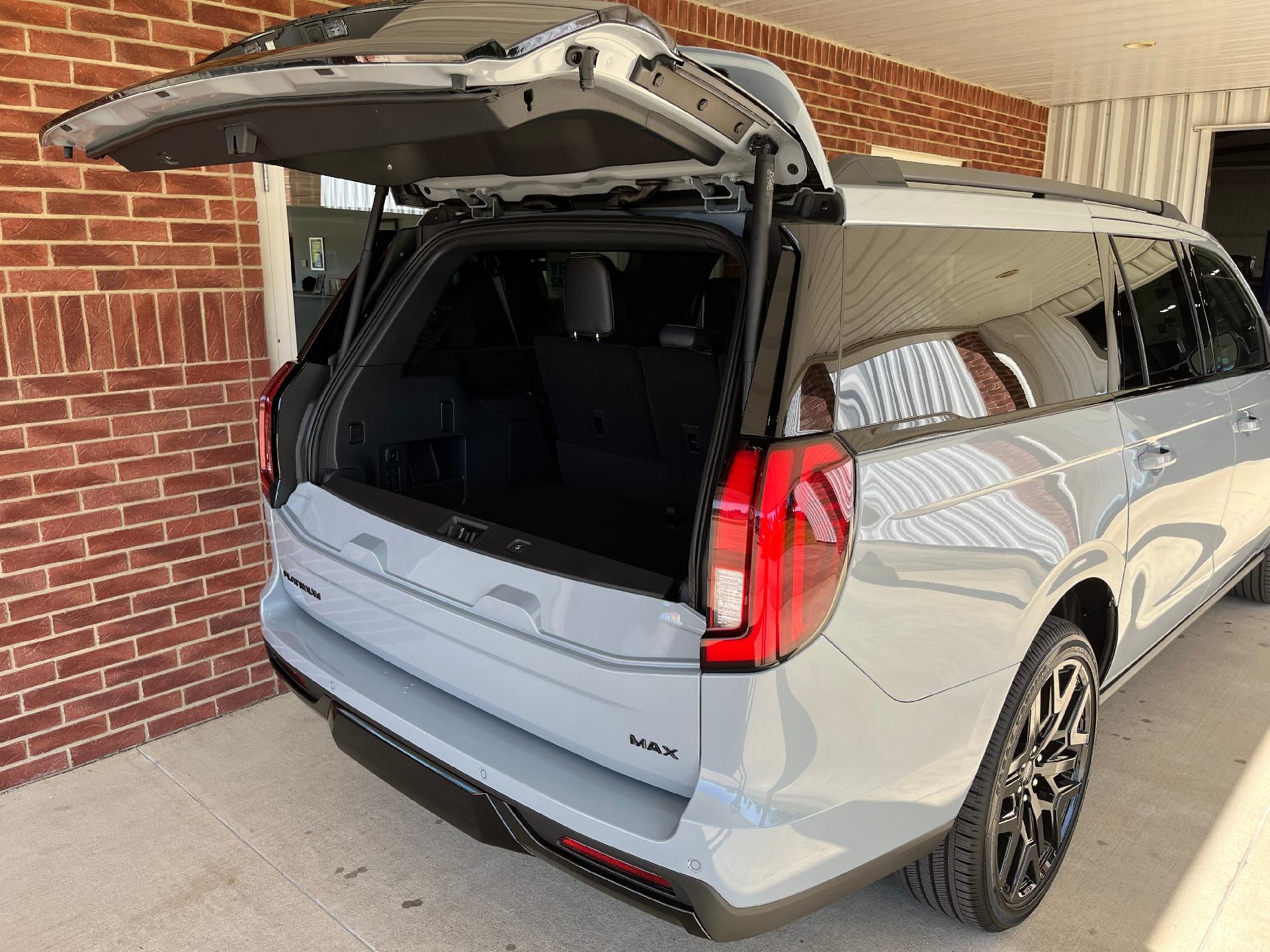 2027 Ford Expedition Max Platinum 4x4