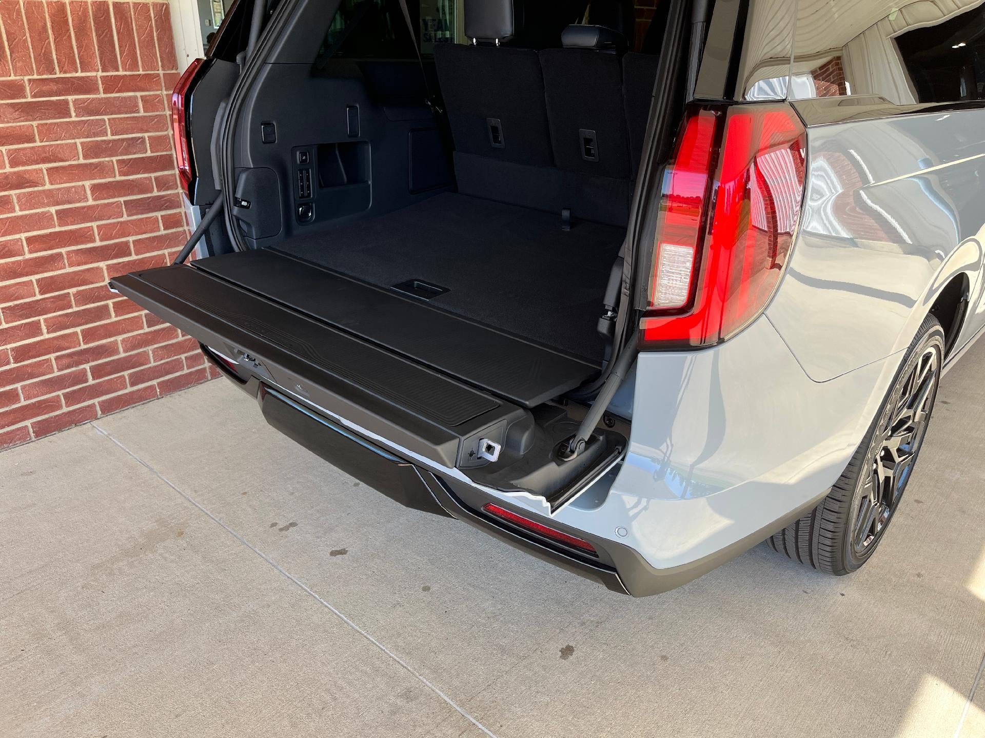 2027 Ford Expedition Max Platinum 4x4