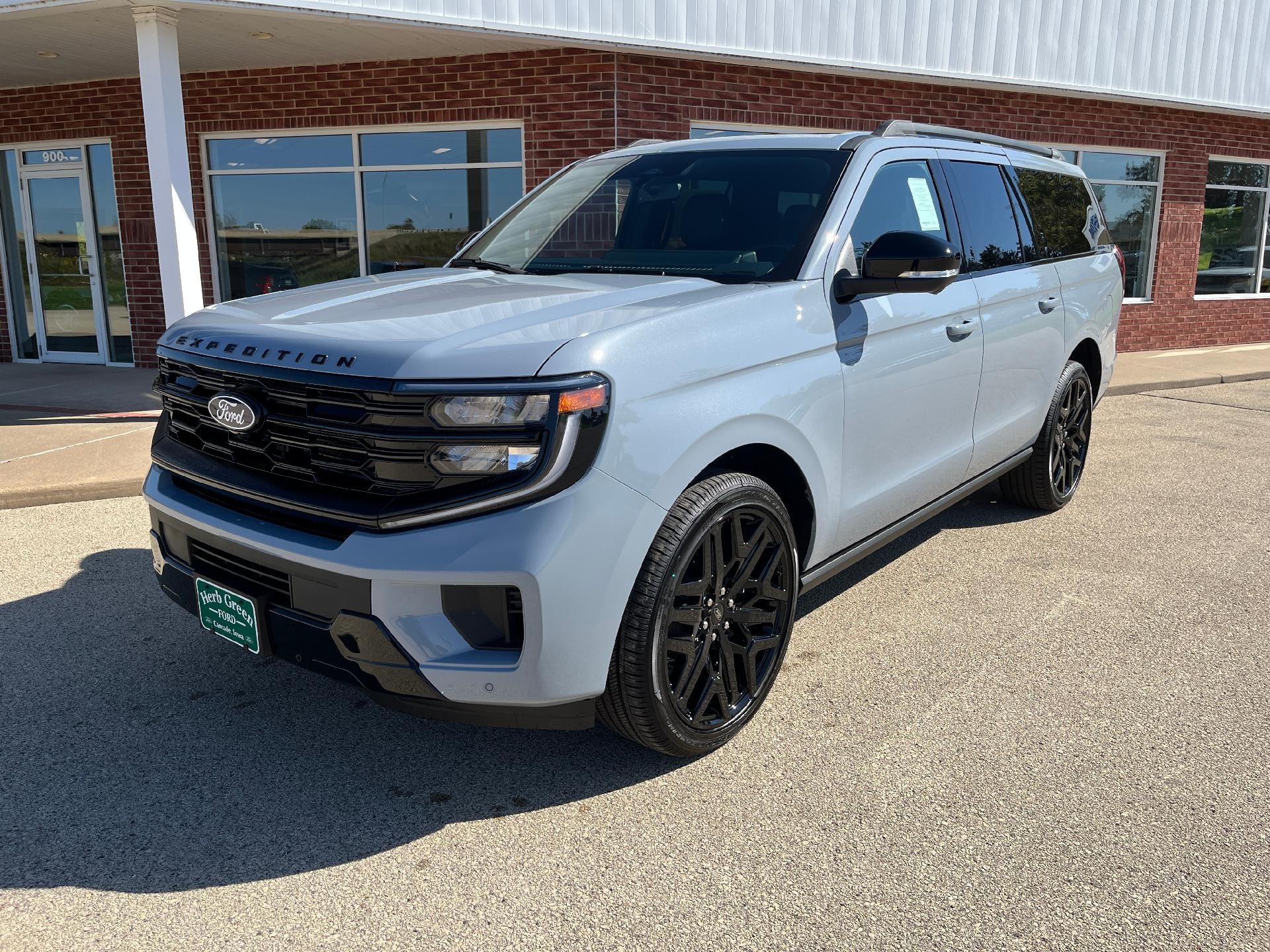 2027 Ford Expedition Max Platinum 4x4