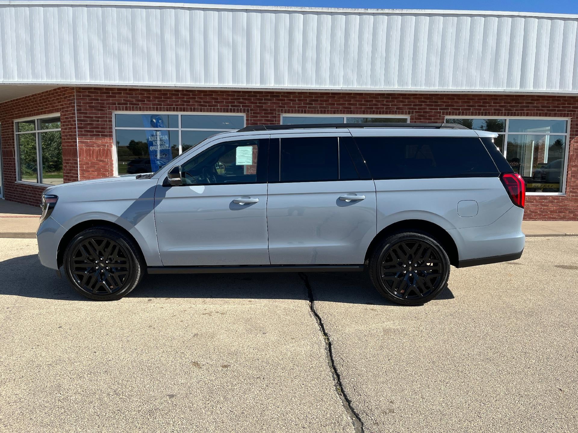 2027 Ford Expedition Max Platinum 4x4