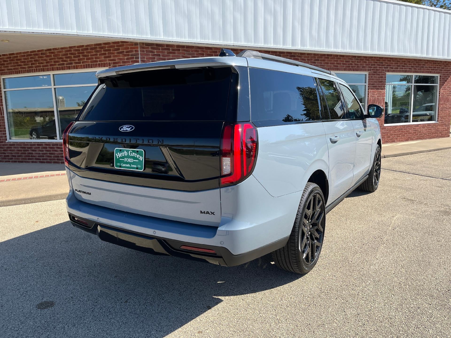 2027 Ford Expedition Max Platinum 4x4