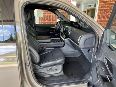 2027 Ford Expedition Max Platinum 4x4