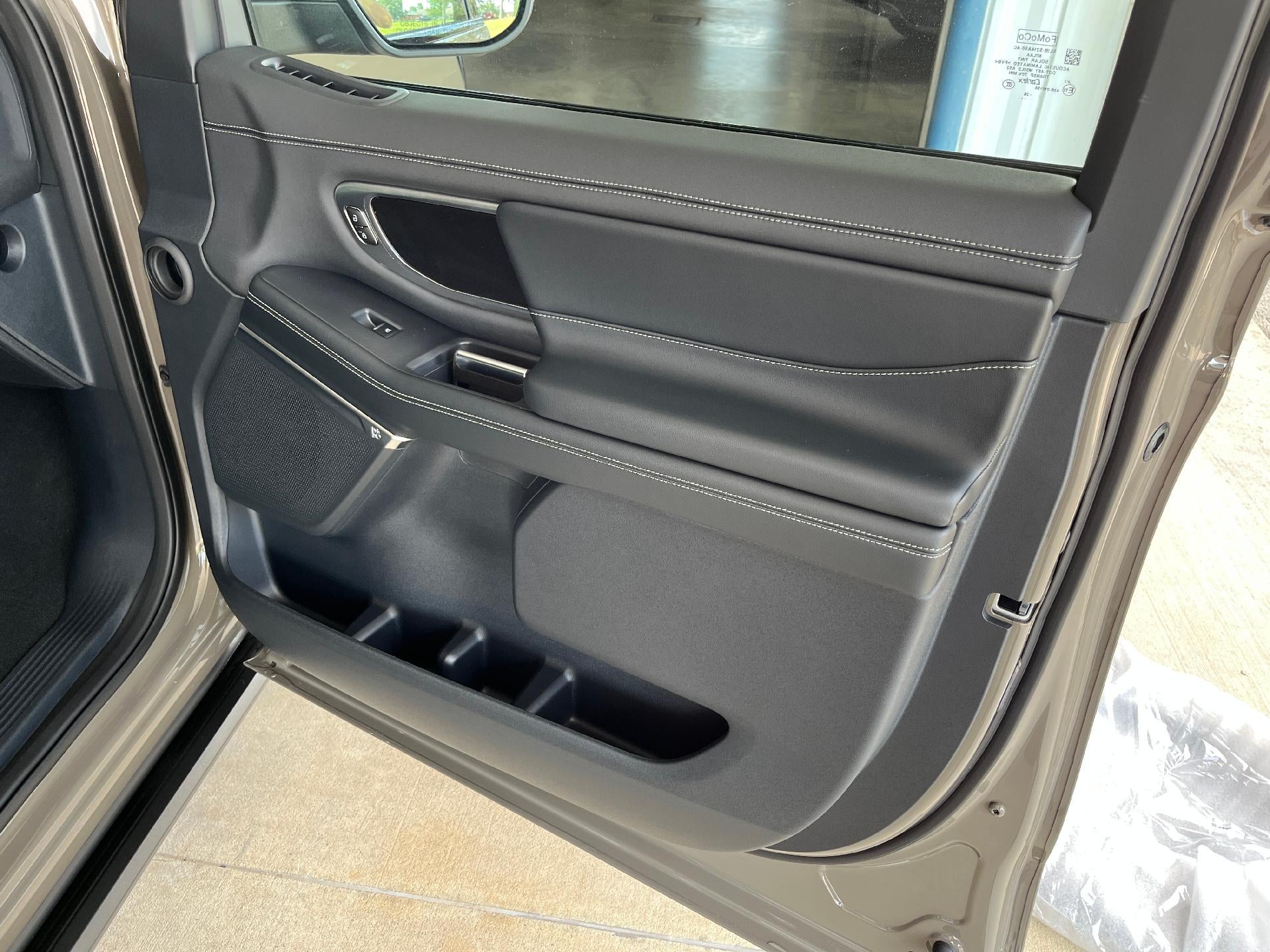 2027 Ford Expedition Max Platinum 4x4