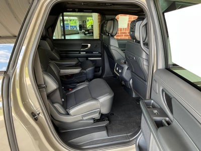 2027 Ford Expedition Max Platinum 4x4