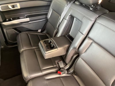 2022 Ford Explorer XLT 4WD