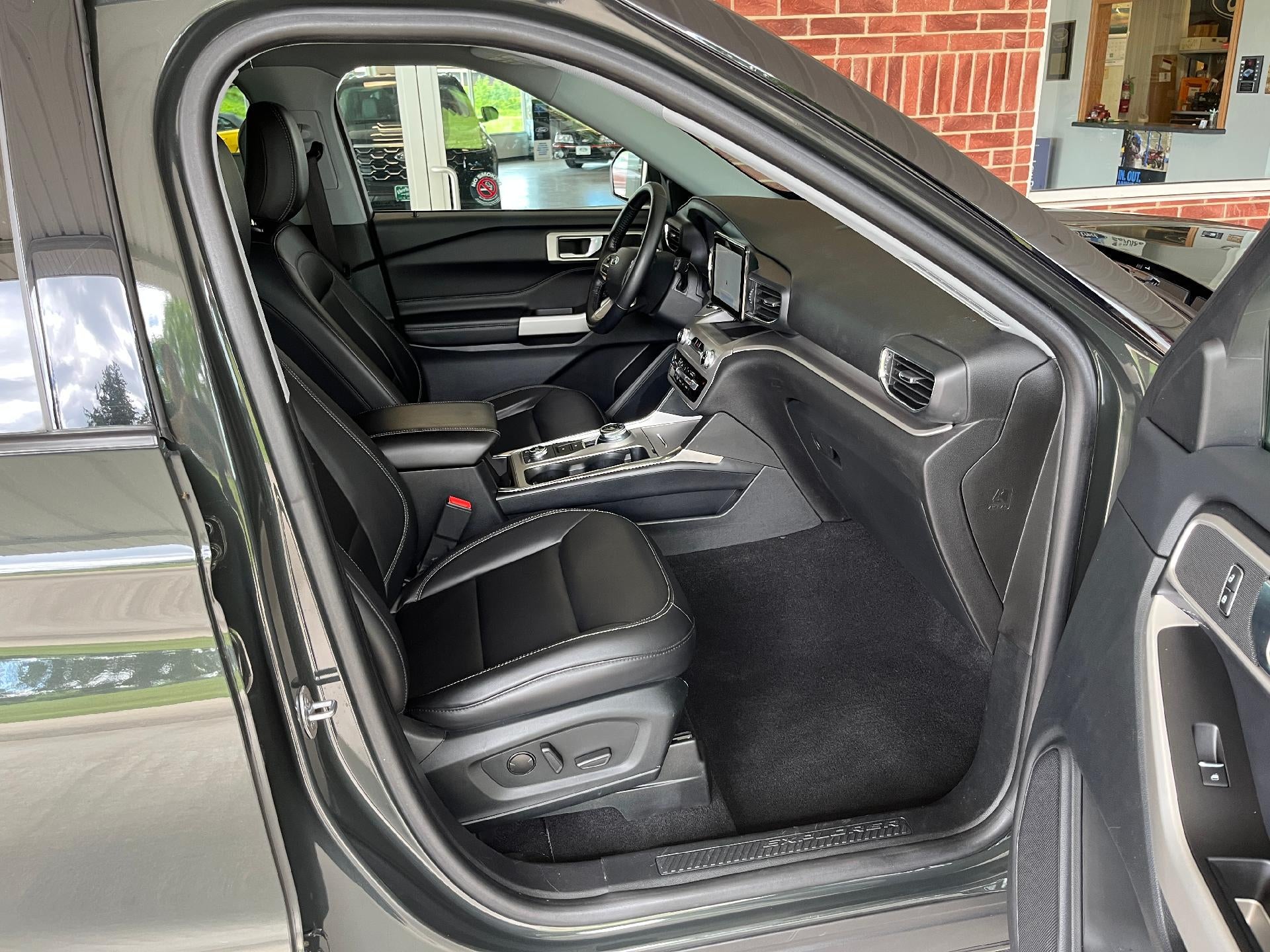 2022 Ford Explorer XLT 4WD