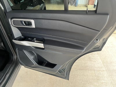 2022 Ford Explorer XLT 4WD
