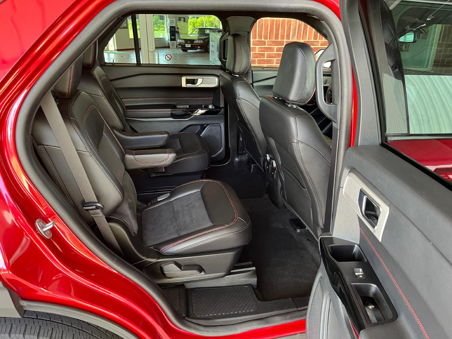 2022 Ford Explorer ST-Line 4WD