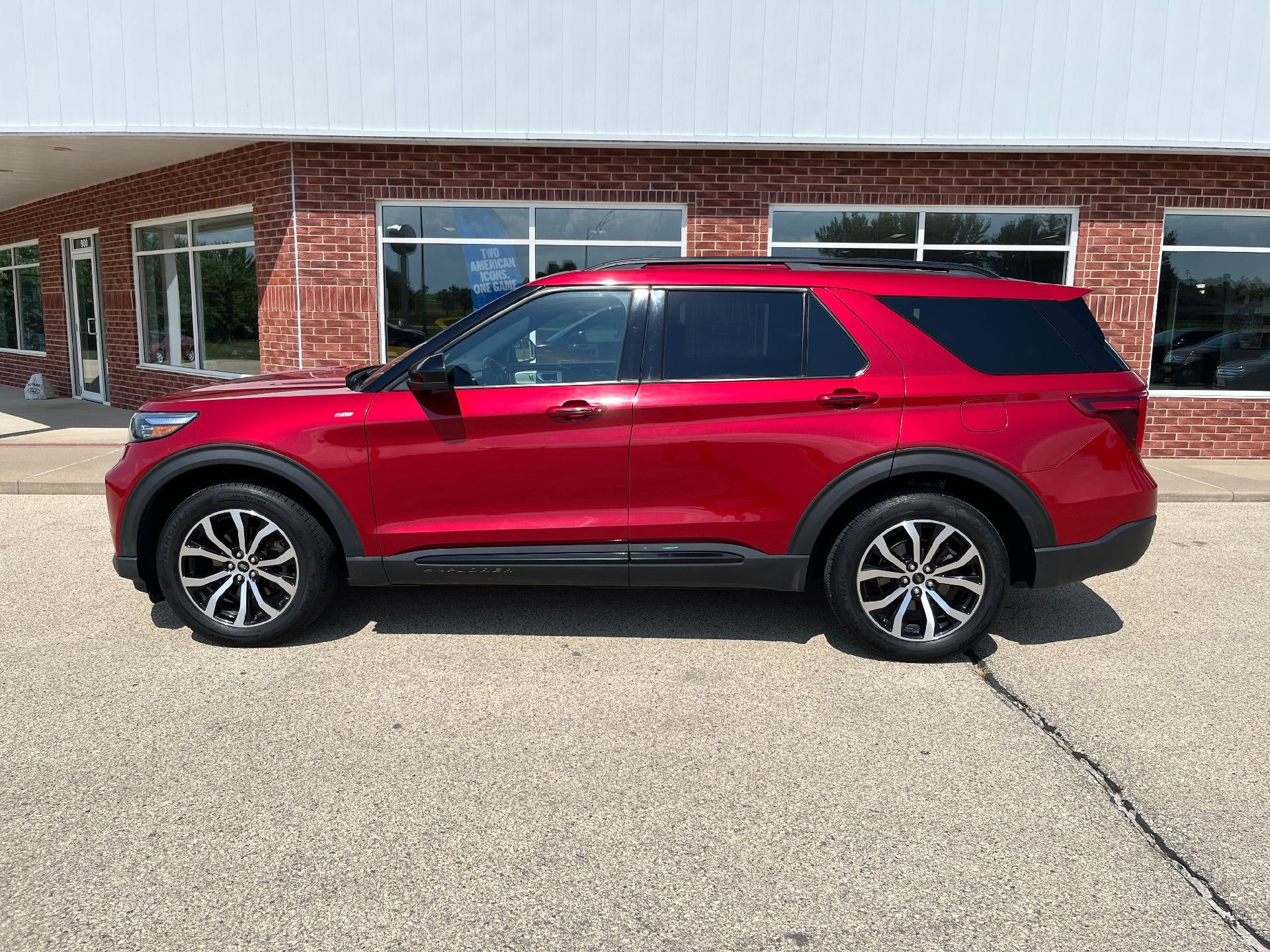 2022 Ford Explorer ST-Line 4WD