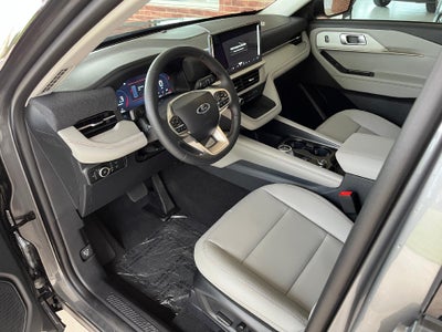 2026 Ford Explorer Active w/200A Pkg 4WD