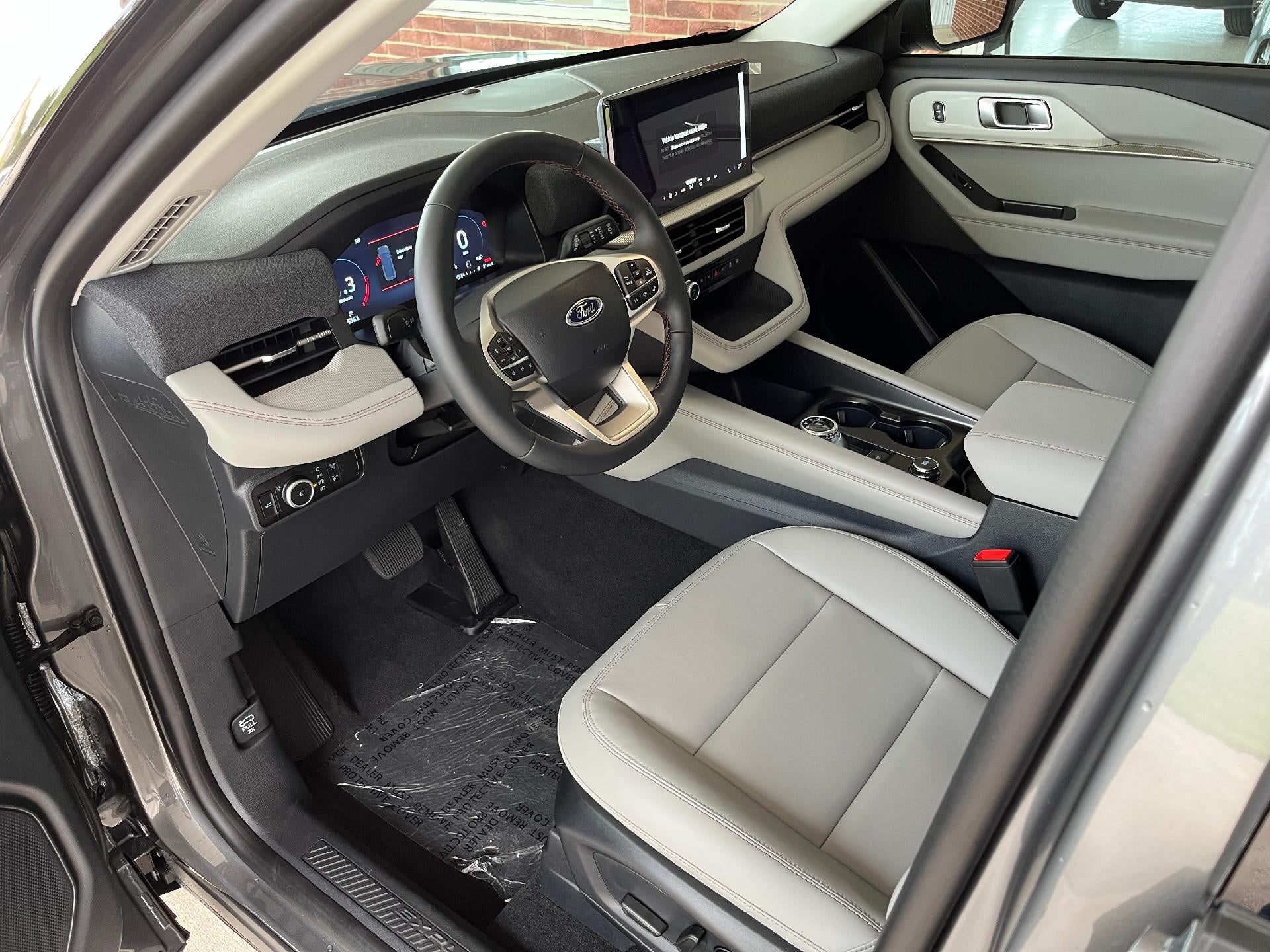 2026 Ford Explorer Active w/200A Pkg 4WD