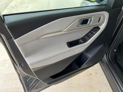 2026 Ford Explorer Active w/200A Pkg 4WD