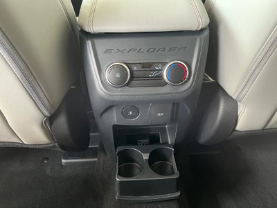 2026 Ford Explorer Active w/200A Pkg 4WD