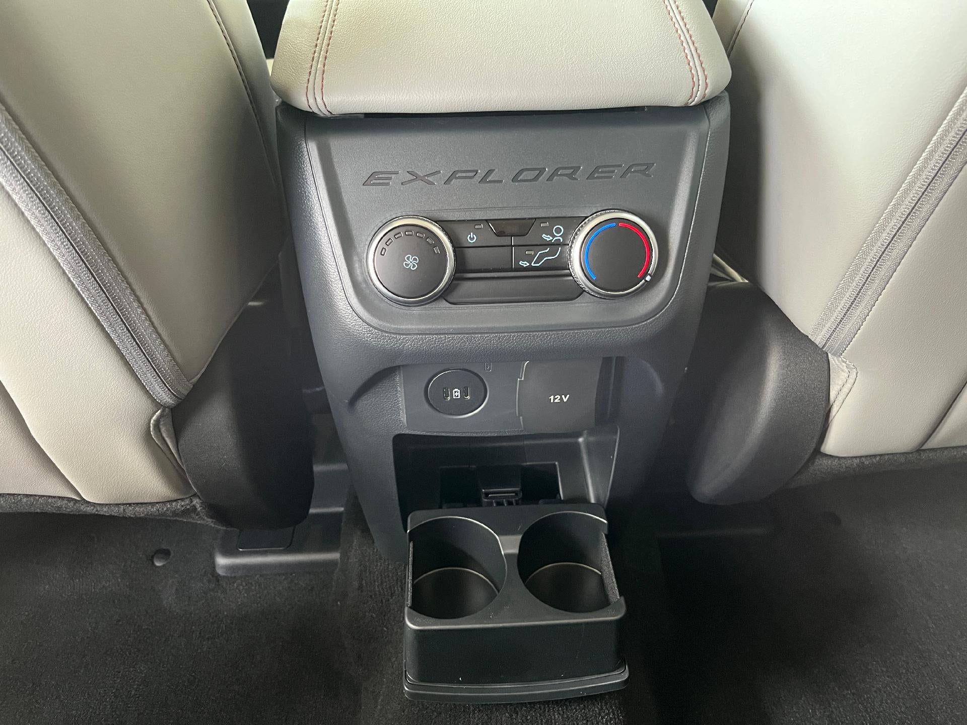 2026 Ford Explorer Active w/200A Pkg 4WD
