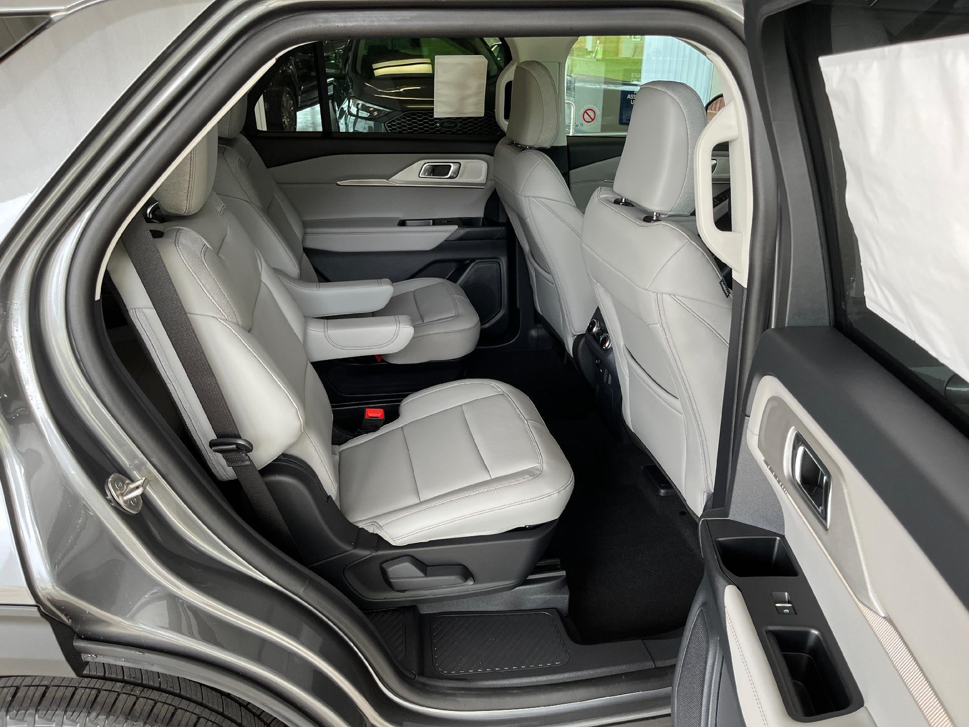 2026 Ford Explorer Active w/200A Pkg 4WD