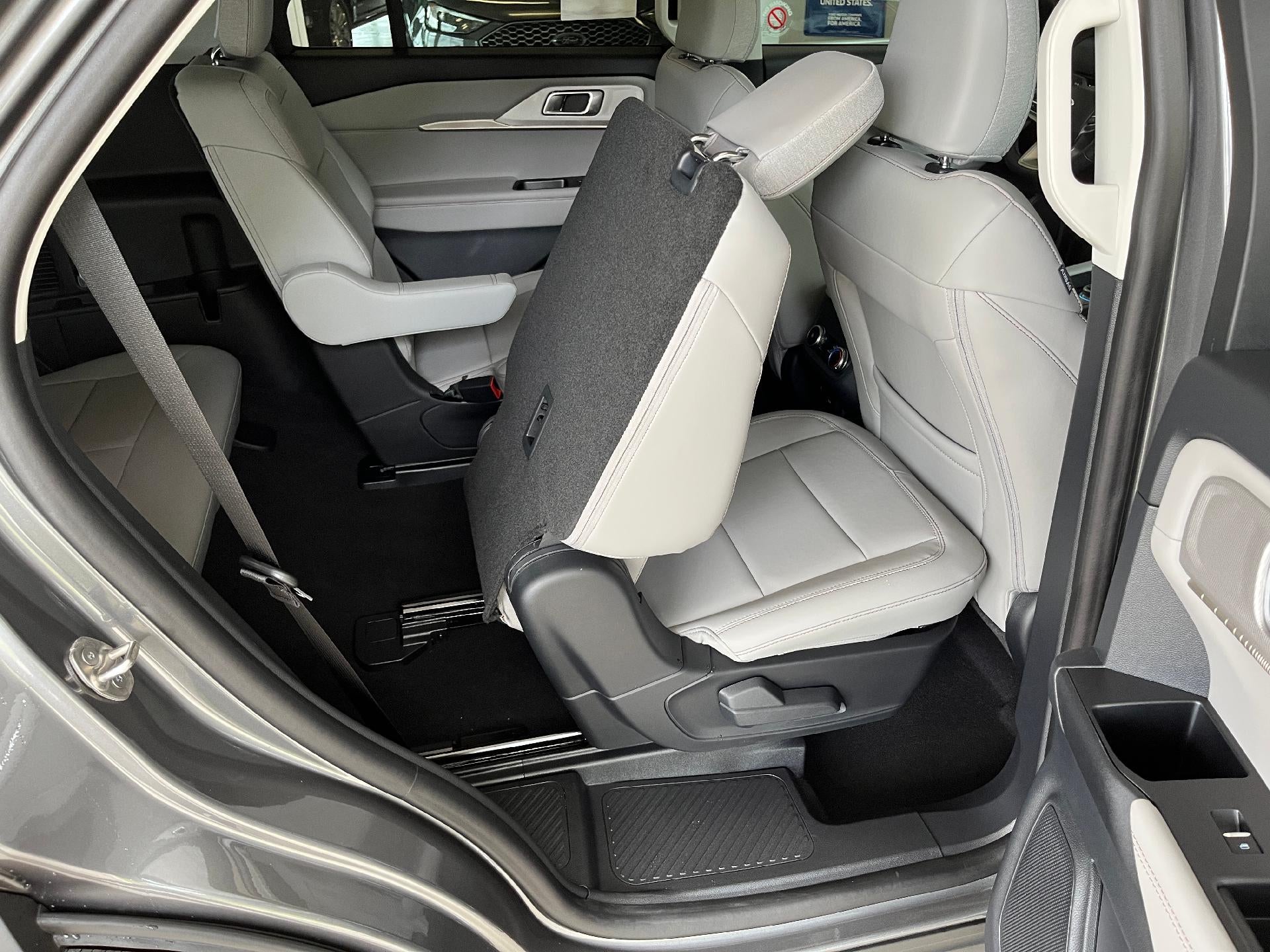 2026 Ford Explorer Active w/200A Pkg 4WD