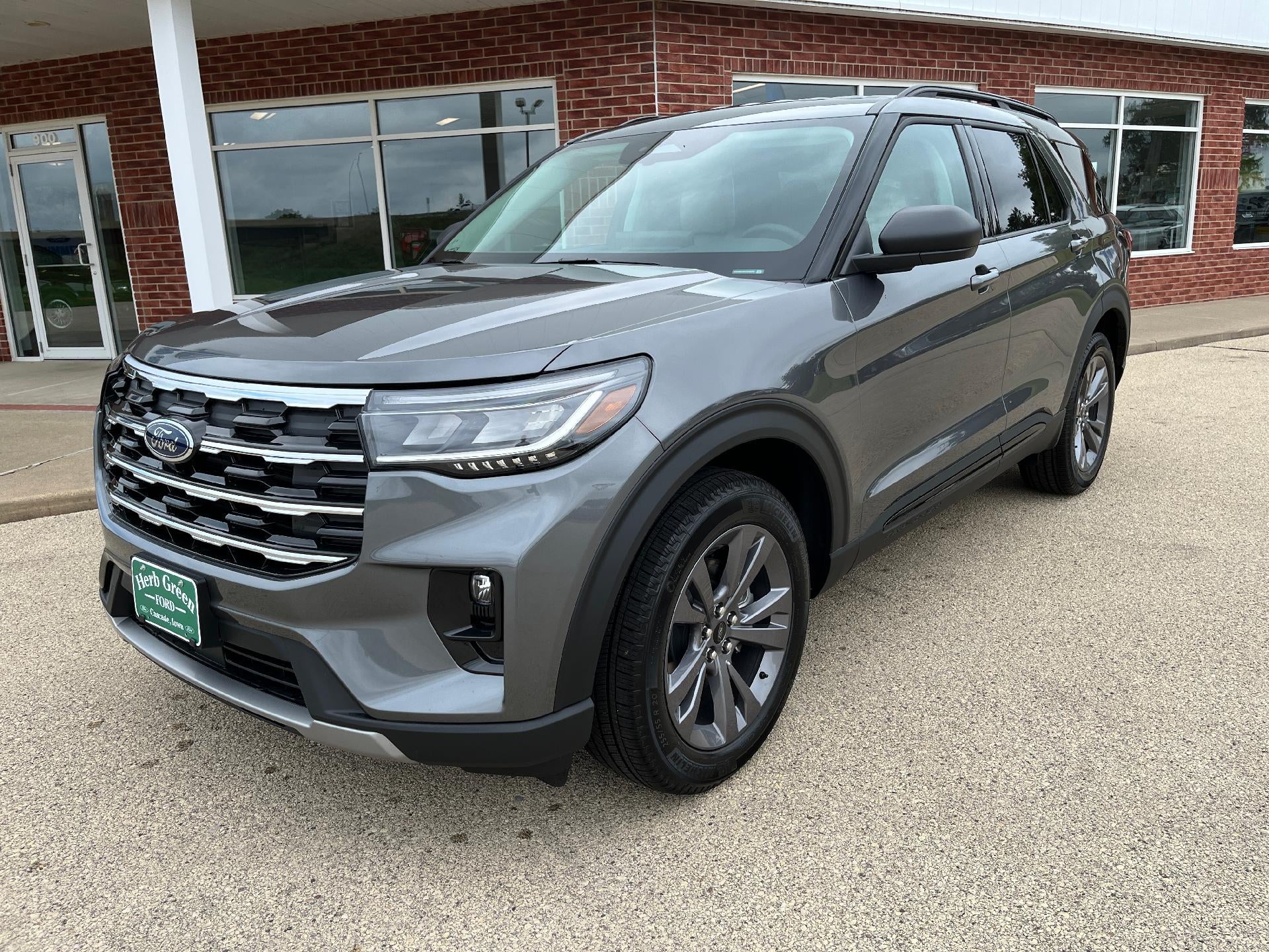 2026 Ford Explorer Active w/200A Pkg 4WD