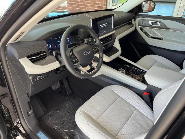 2026 Ford Explorer Platinum 4WD