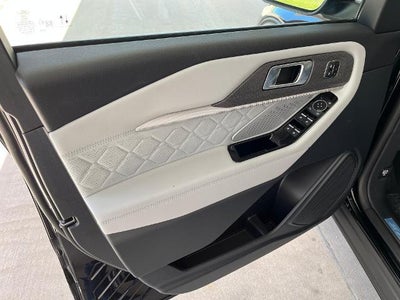 2026 Ford Explorer Platinum 4WD