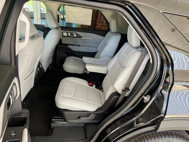 2026 Ford Explorer Platinum 4WD