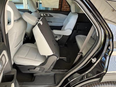 2026 Ford Explorer Platinum 4WD
