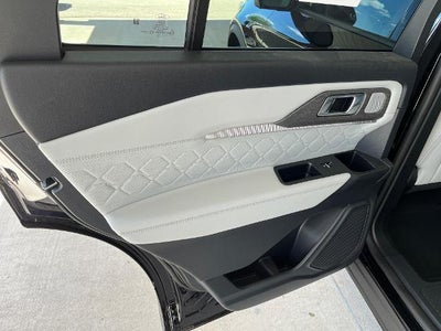 2026 Ford Explorer Platinum 4WD