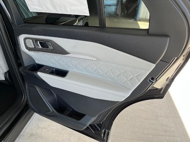 2026 Ford Explorer Platinum 4WD