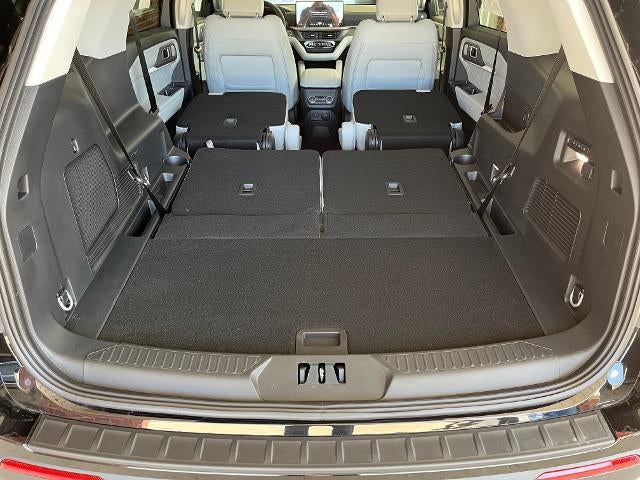 2026 Ford Explorer Platinum 4WD