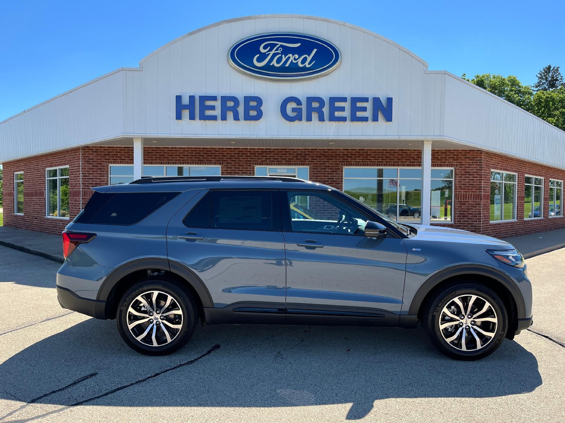 2026 Ford Explorer ST-Line 4WD