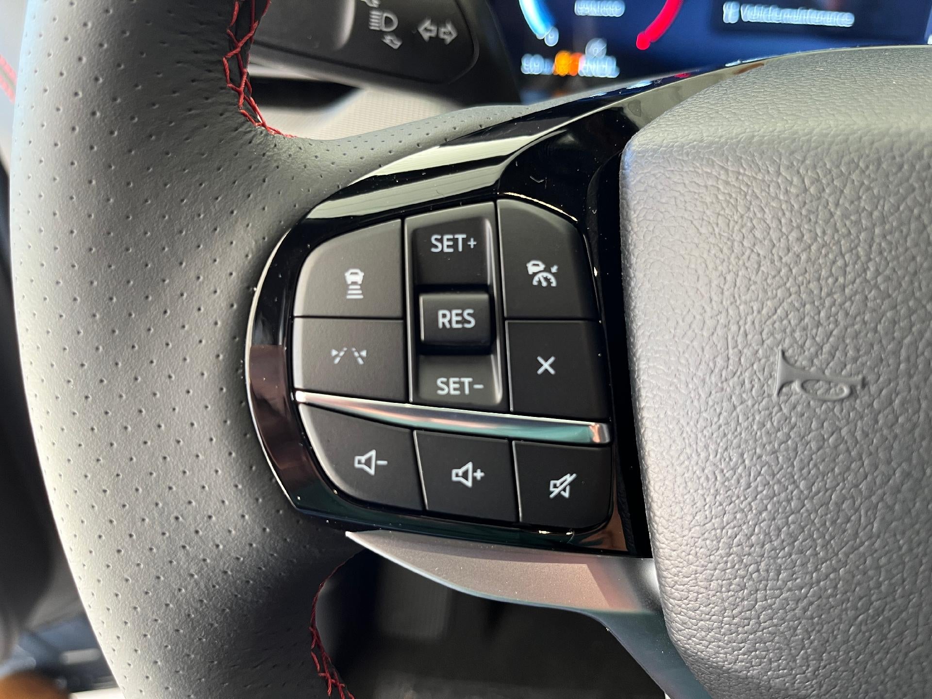 2026 Ford Explorer ST-Line 4WD