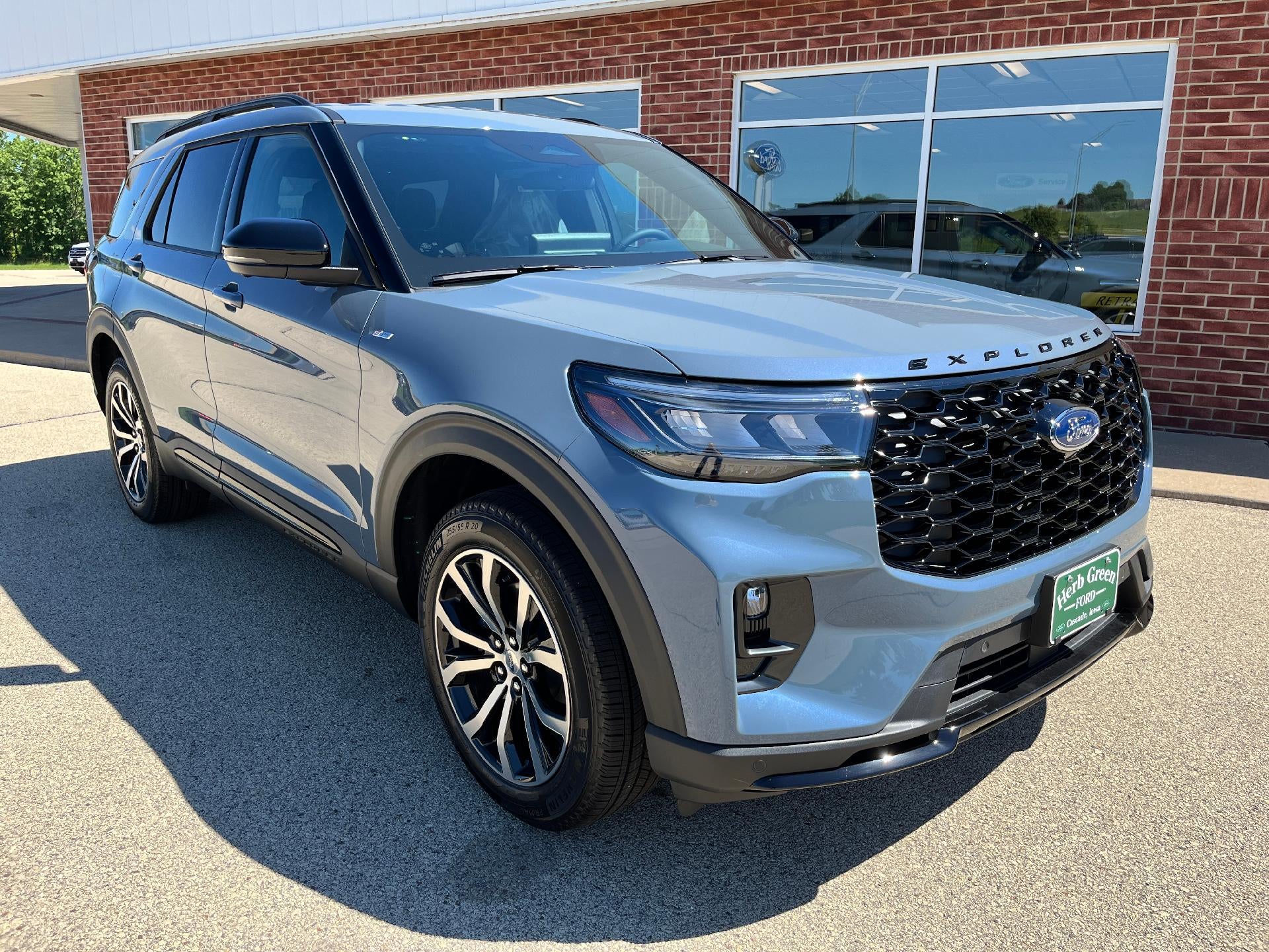 2026 Ford Explorer ST-Line 4WD