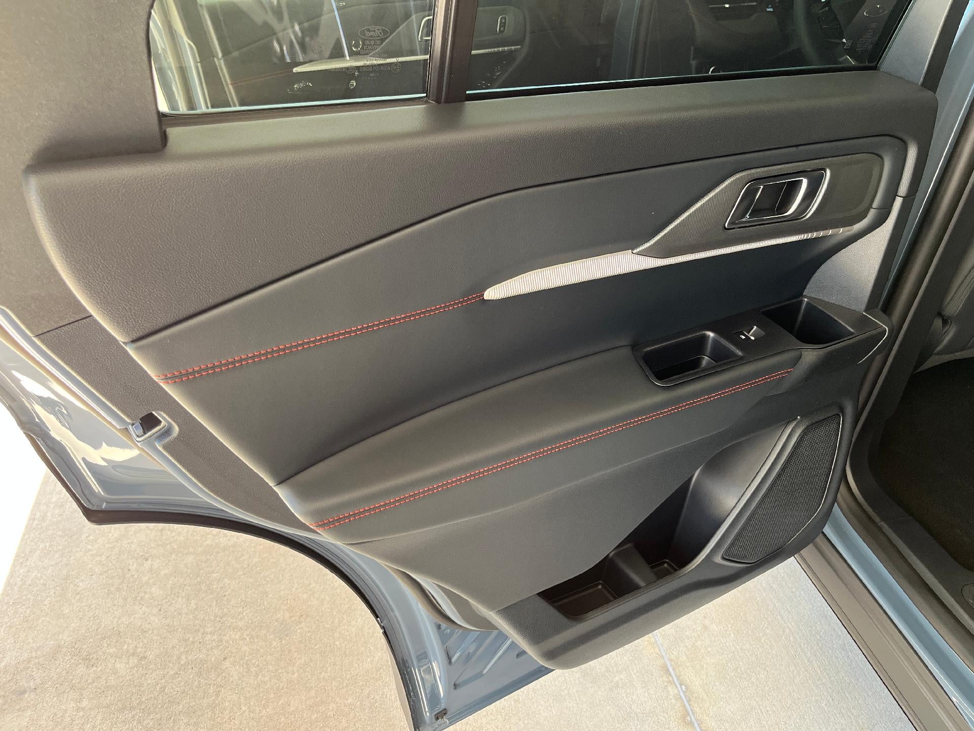2026 Ford Explorer ST-Line 4WD
