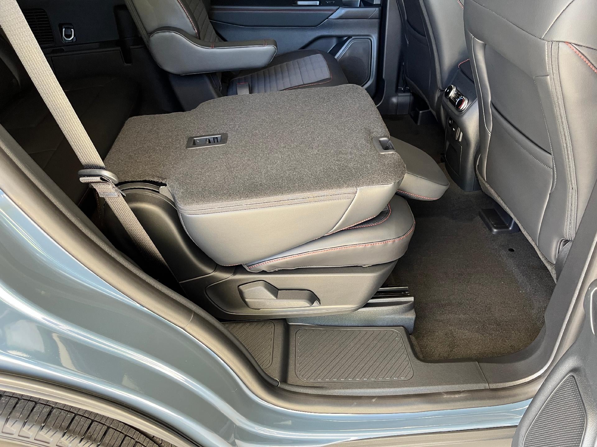 2026 Ford Explorer ST-Line 4WD