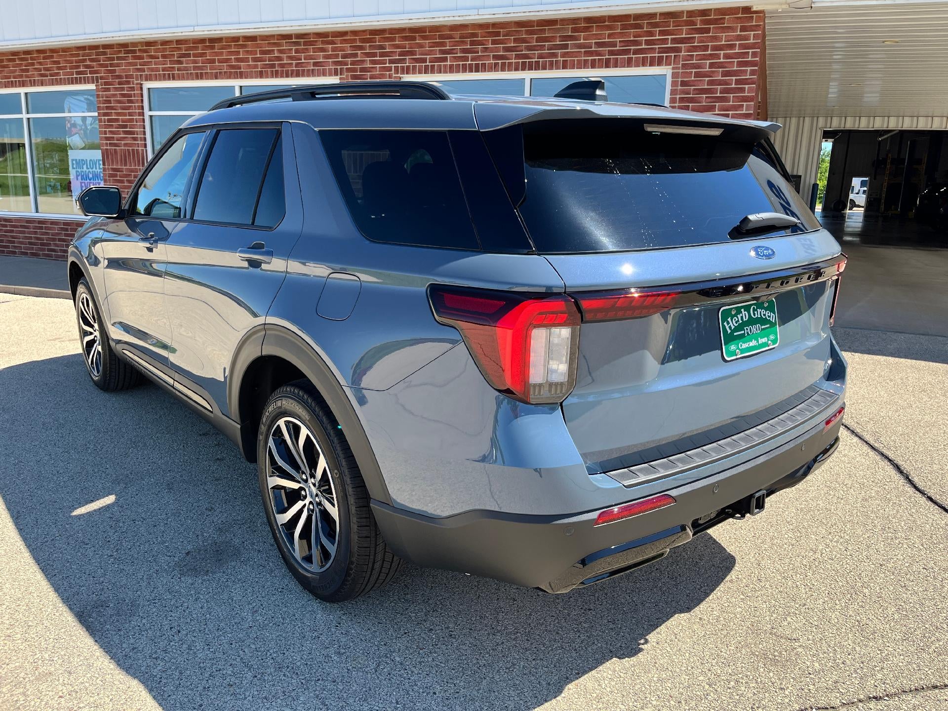 2026 Ford Explorer ST-Line 4WD