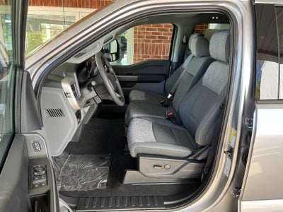2027 Ford Super Duty F-250 SRW XLT 4WD Crew Cab 6.75' Box