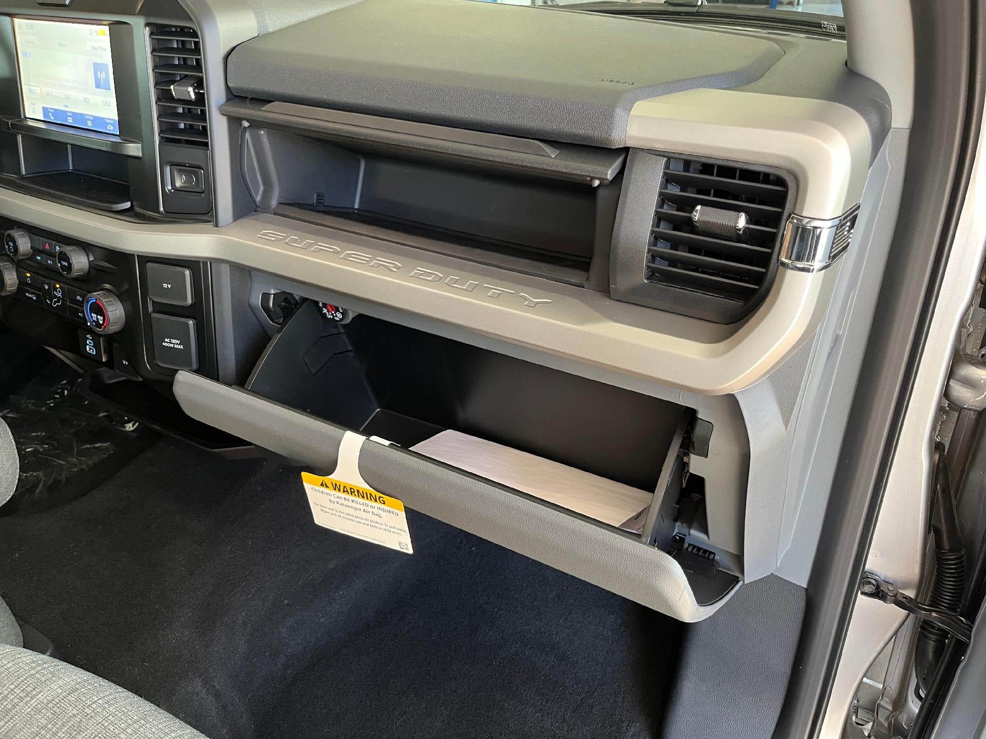 2027 Ford Super Duty F-250 SRW XLT 4WD Crew Cab 6.75' Box