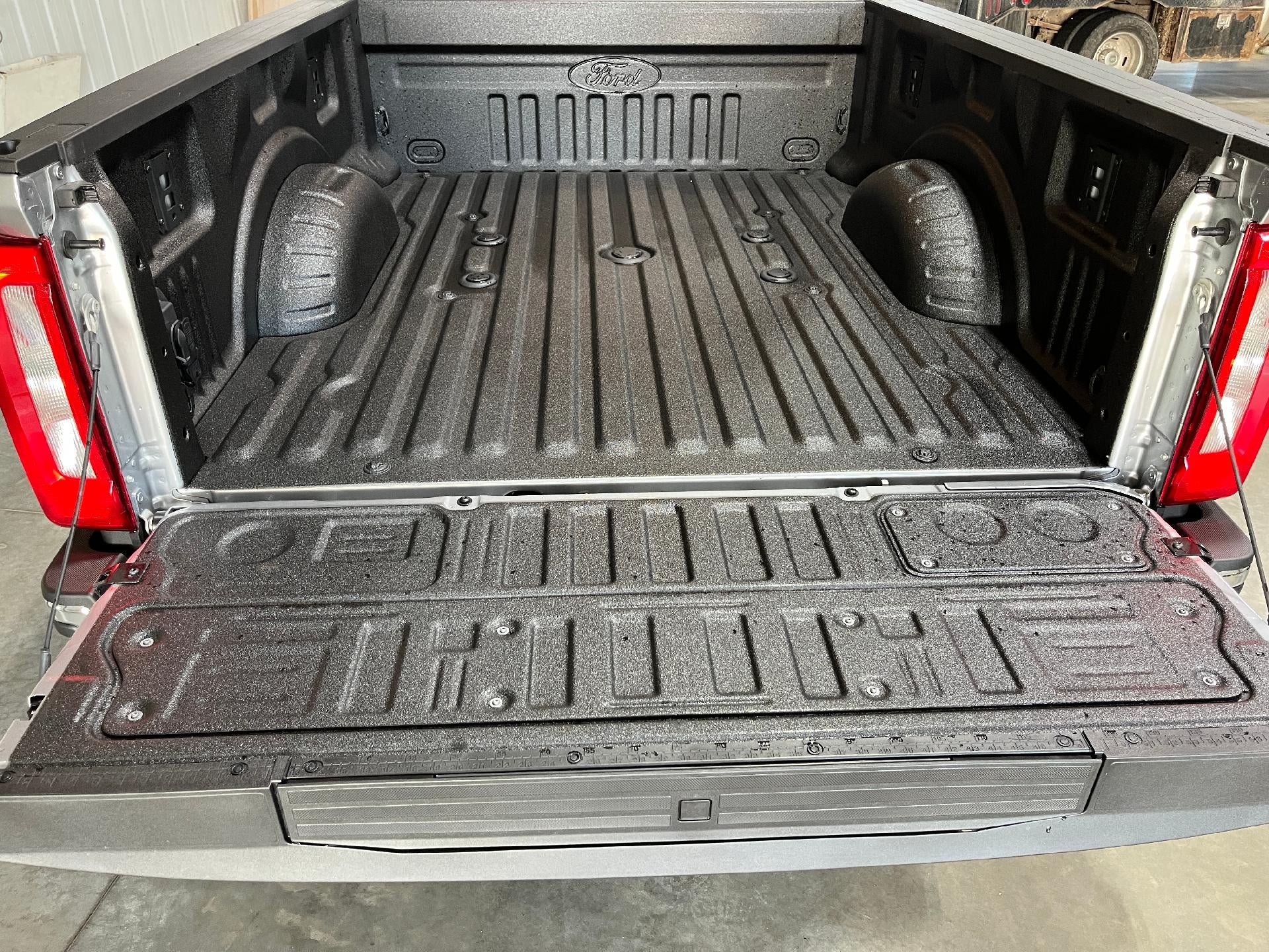 2027 Ford Super Duty F-250 SRW XLT 4WD Crew Cab 6.75' Box