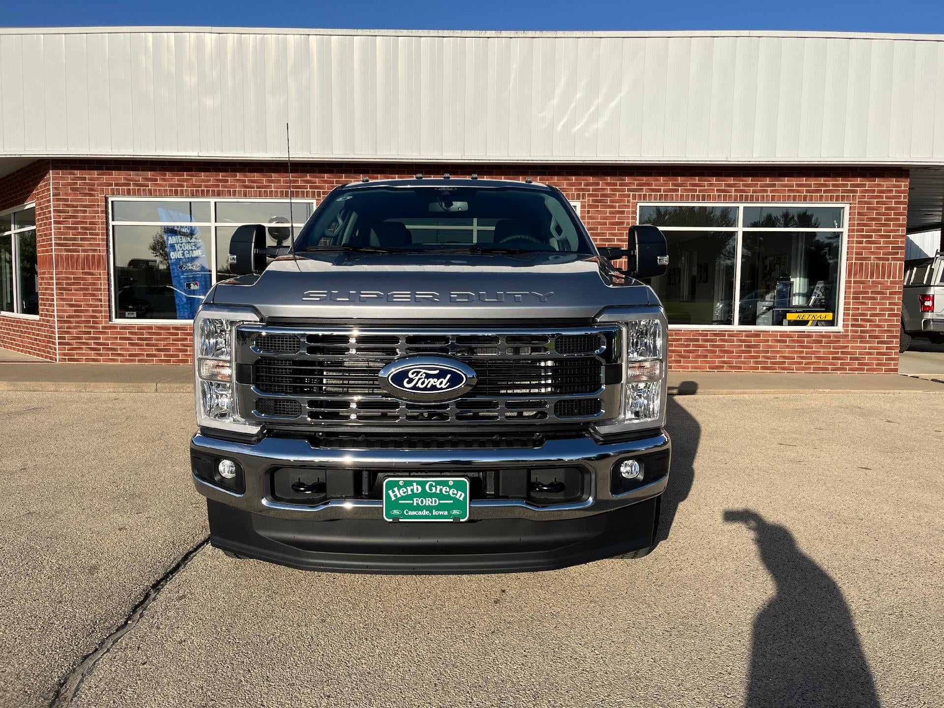 2027 Ford Super Duty F-250 SRW XLT 4WD Crew Cab 6.75' Box
