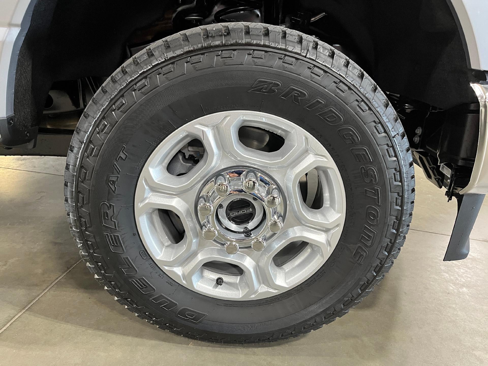 2027 Ford Super Duty F-250 SRW XLT 4WD Crew Cab 6.75' Box