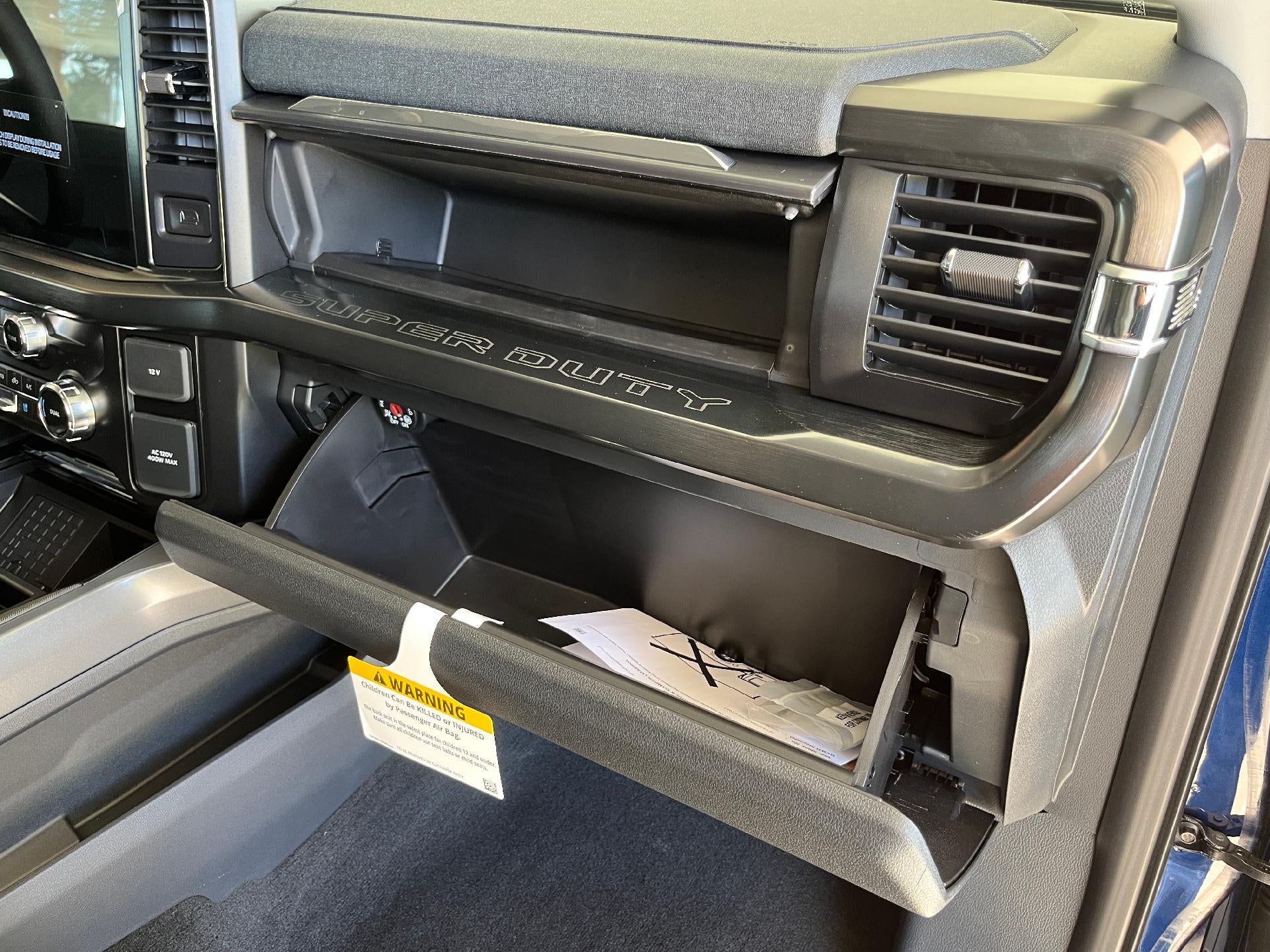 2027 Ford Super Duty F-250 SRW LARIAT 4WD Crew Cab 6.75' Box