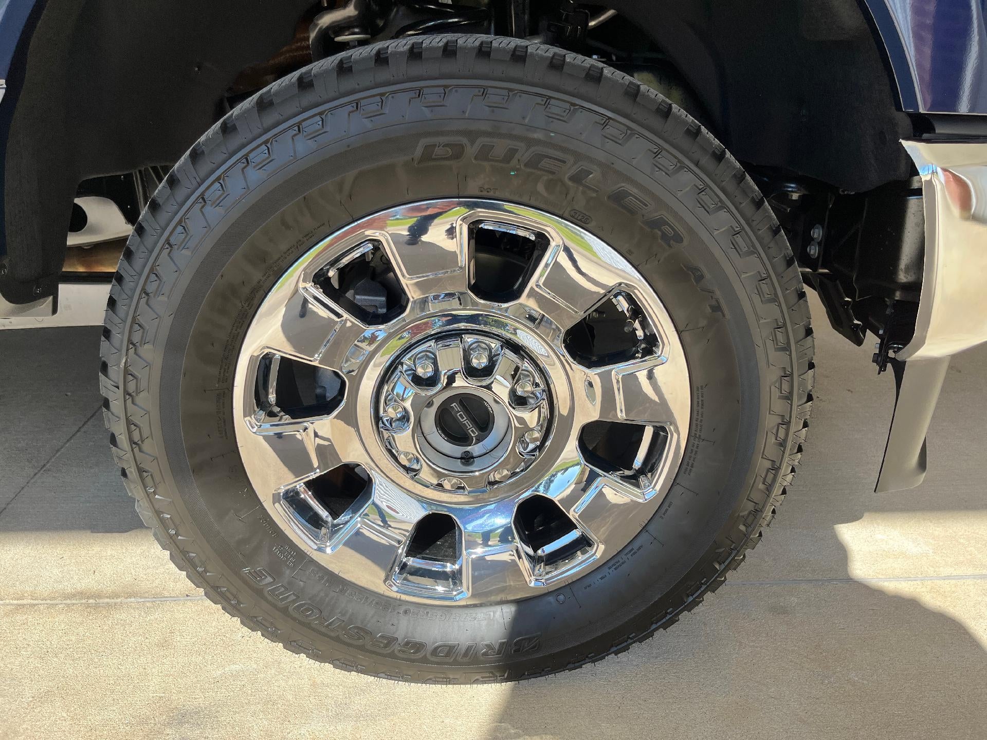 2027 Ford Super Duty F-250 SRW LARIAT 4WD Crew Cab 6.75' Box