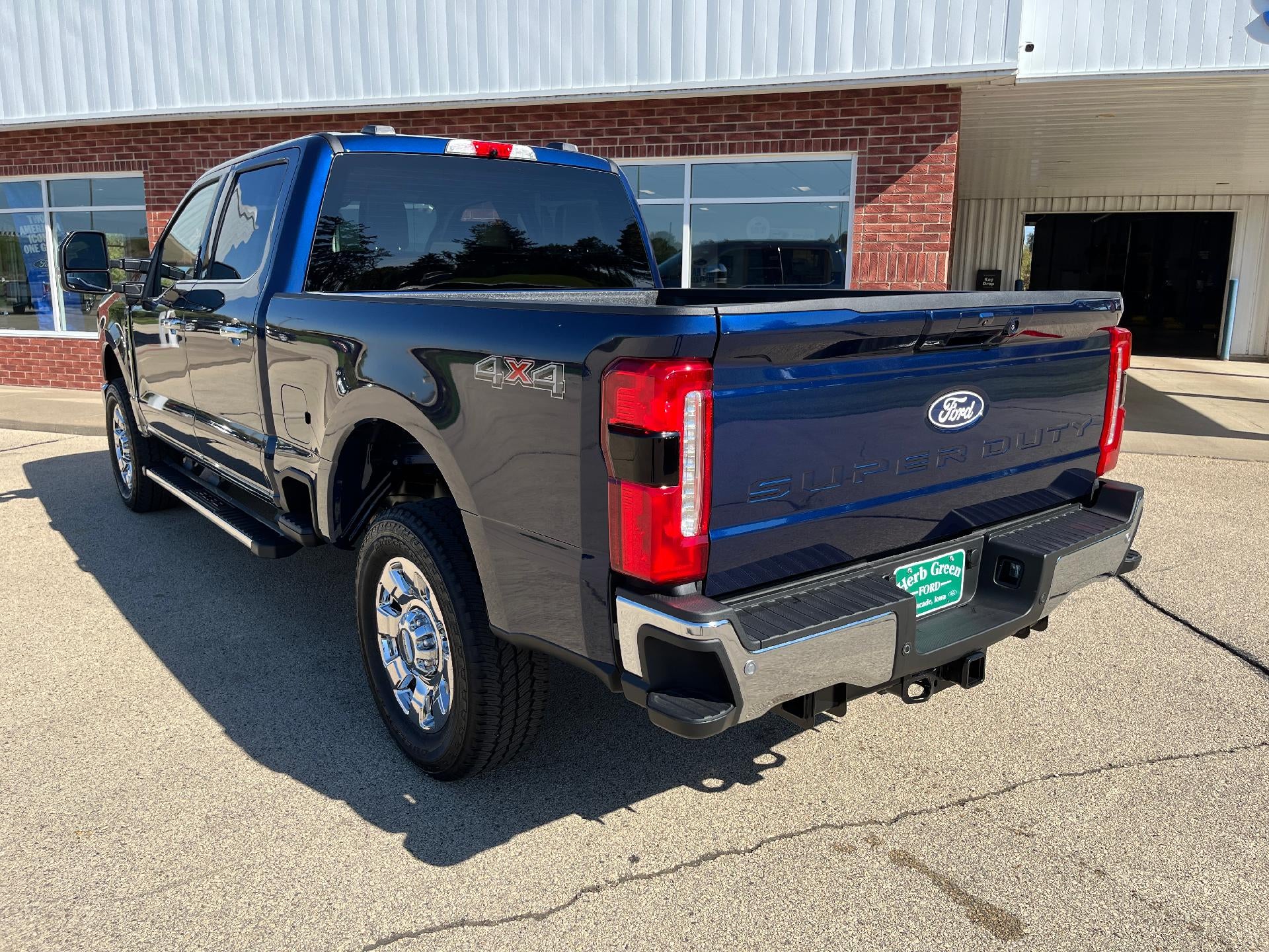 2027 Ford Super Duty F-250 SRW LARIAT 4WD Crew Cab 6.75' Box