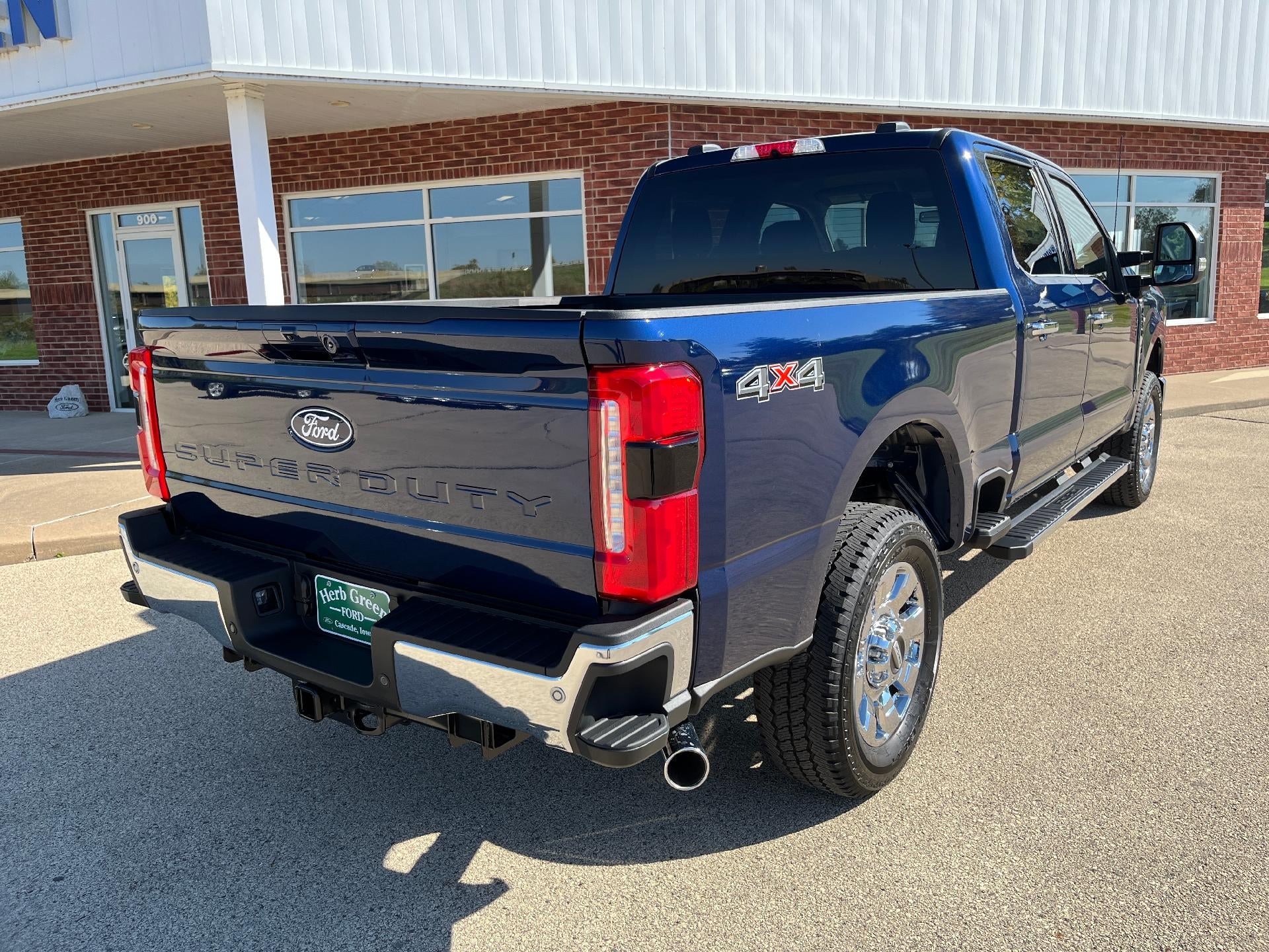 2027 Ford Super Duty F-250 SRW LARIAT 4WD Crew Cab 6.75' Box