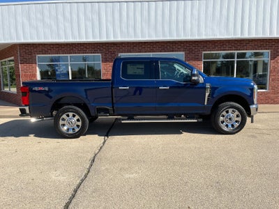 2027 Ford Super Duty F-250 SRW LARIAT 4WD Crew Cab 6.75' Box