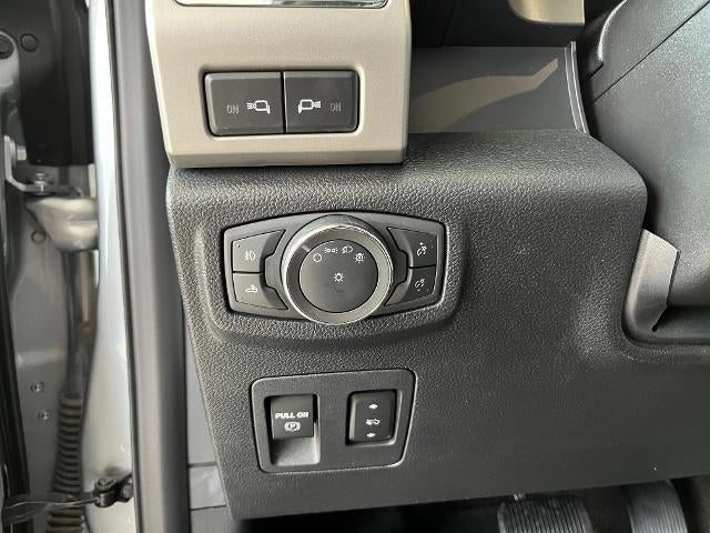 2020 Ford F-150 LARIAT 4WD SuperCrew 5.5' Box